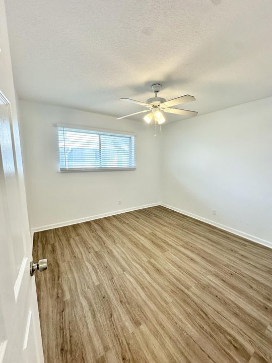 For Rent: $1,850 (2 beds, 0 baths, 800 Square Feet)