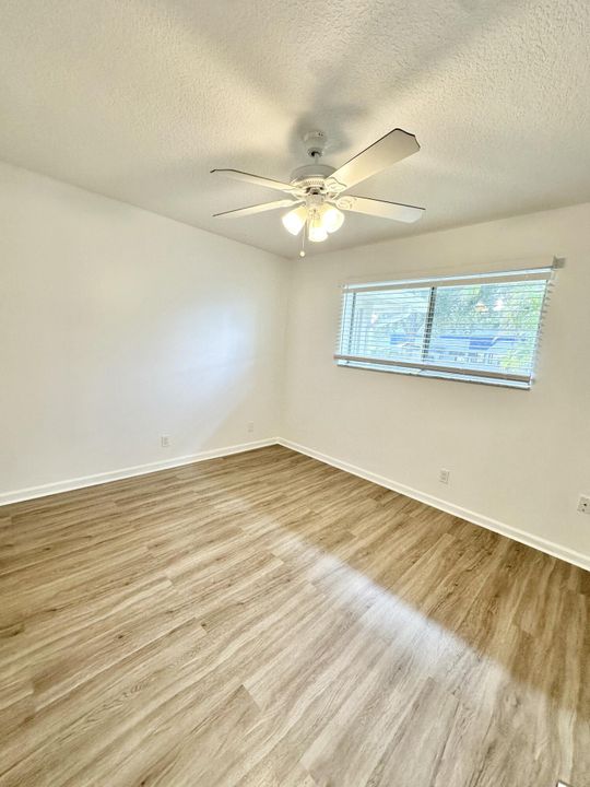 For Rent: $1,850 (2 beds, 0 baths, 800 Square Feet)