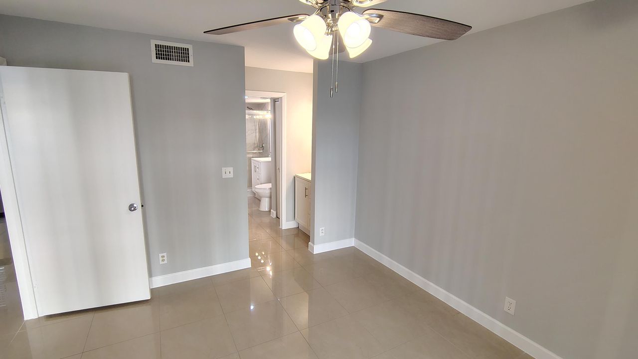 В аренду: $1,850 (1 спален, 1 ванн, 700 Квадратных фут)