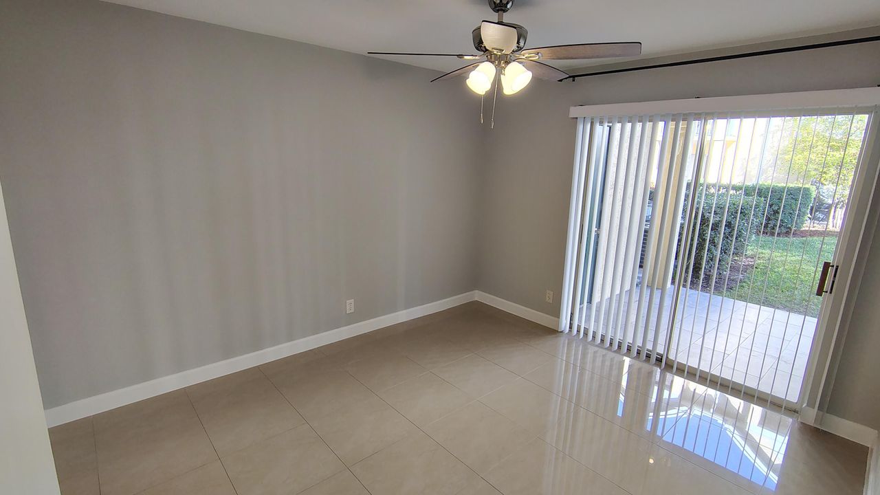 В аренду: $1,850 (1 спален, 1 ванн, 700 Квадратных фут)