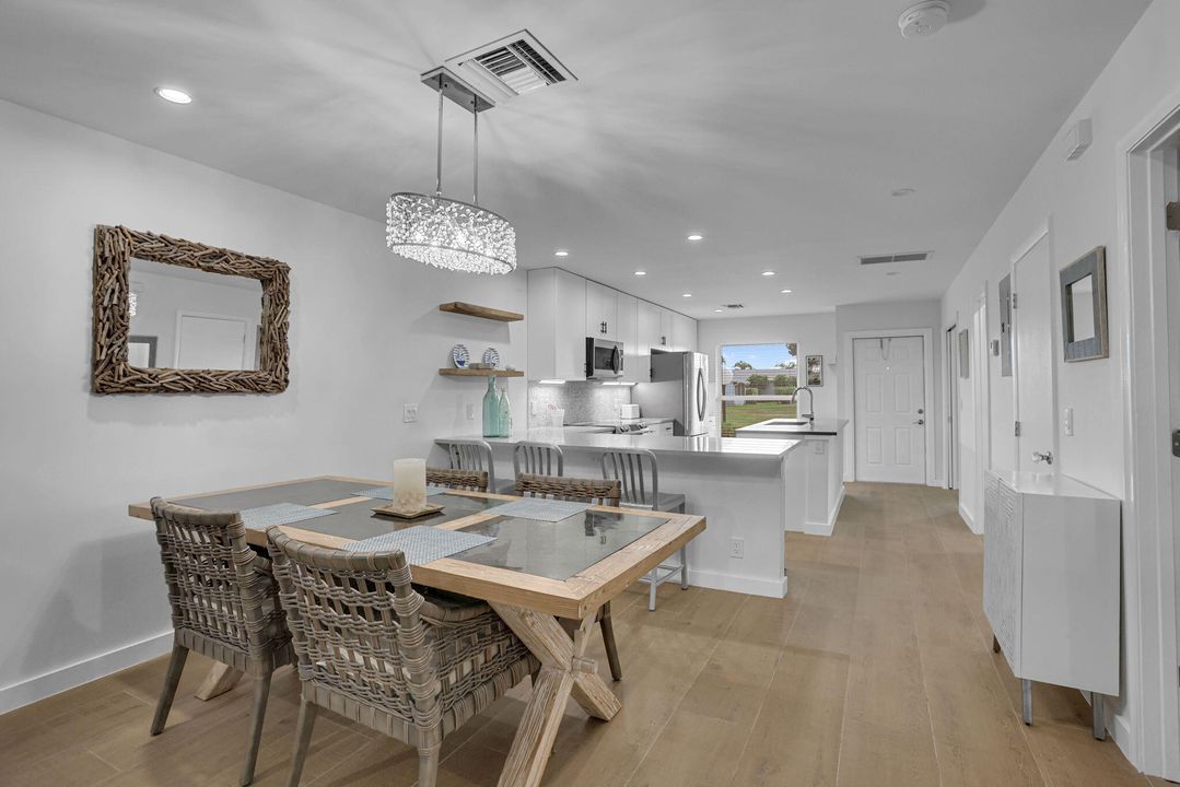 出租: $4,000 (2 贝兹, 2 浴室, 1100 平方英尺)