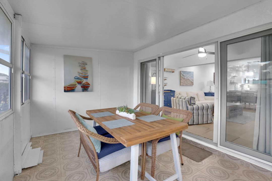 出租: $4,000 (2 贝兹, 2 浴室, 1100 平方英尺)