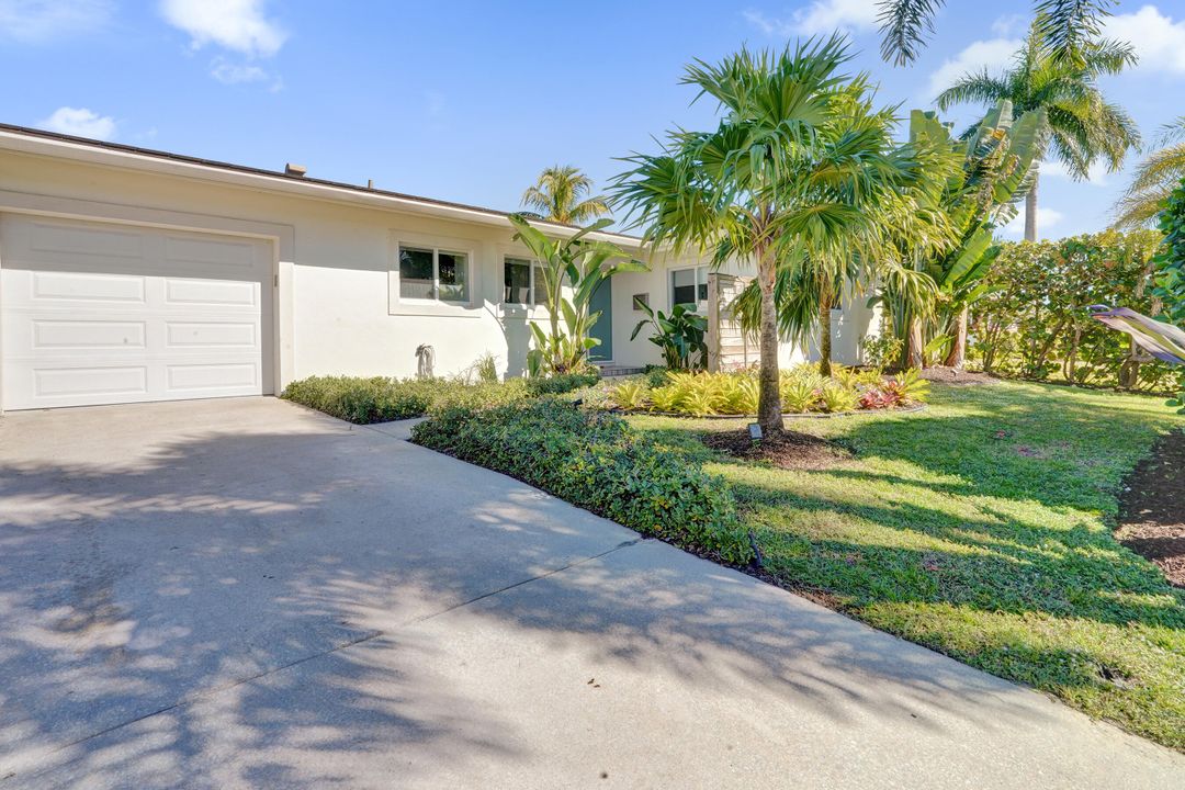 出租: $4,250 (2 贝兹, 2 浴室, 1145 平方英尺)