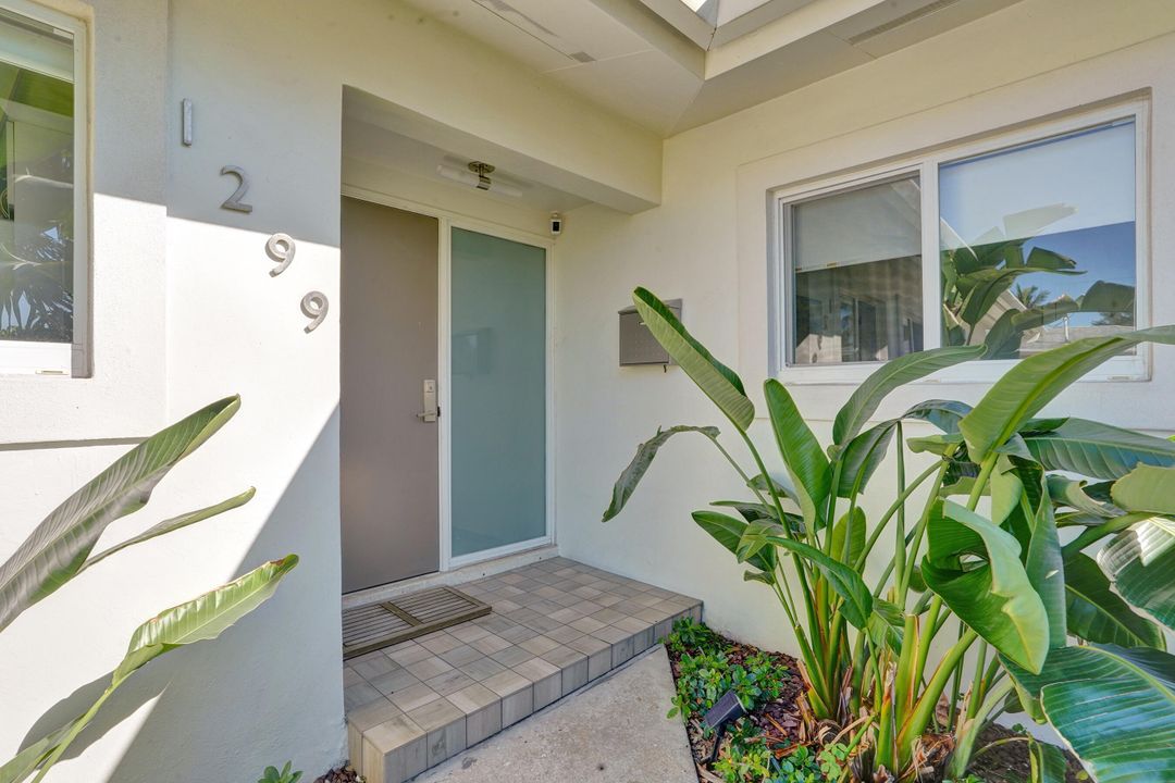 出租: $4,250 (2 贝兹, 2 浴室, 1145 平方英尺)