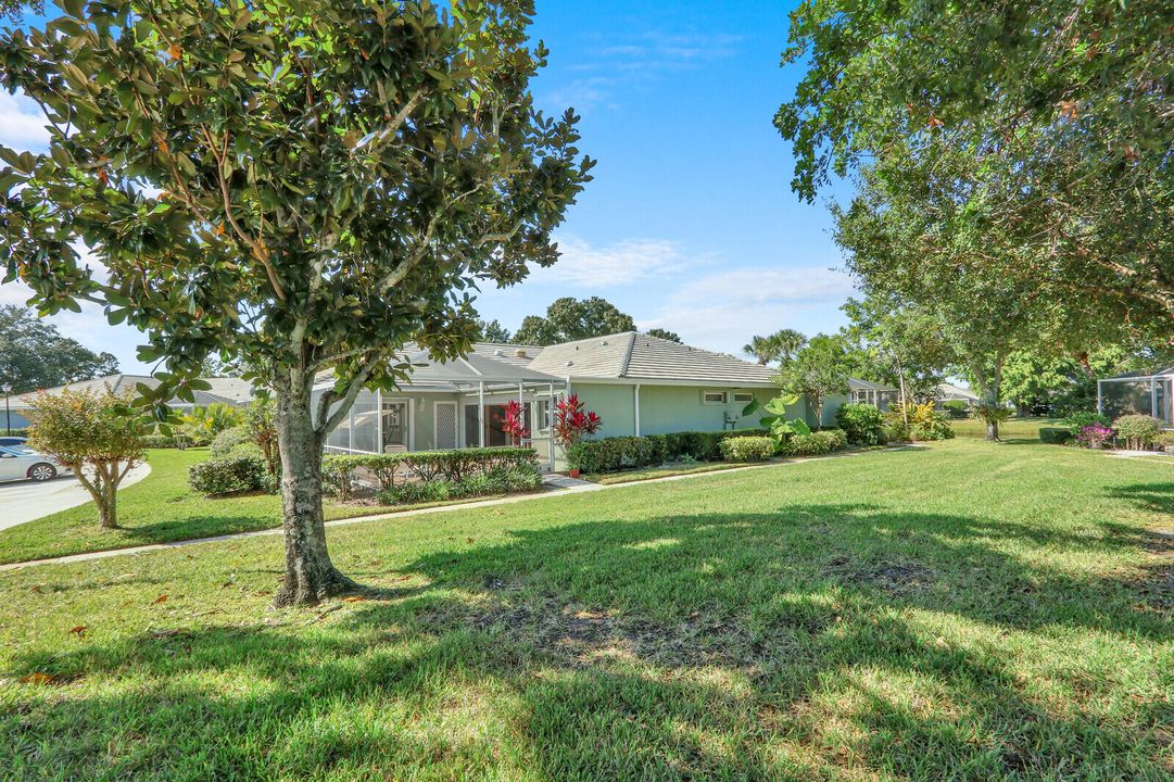 For Sale: $225,000 (2 beds, 2 baths, 1152 Square Feet)