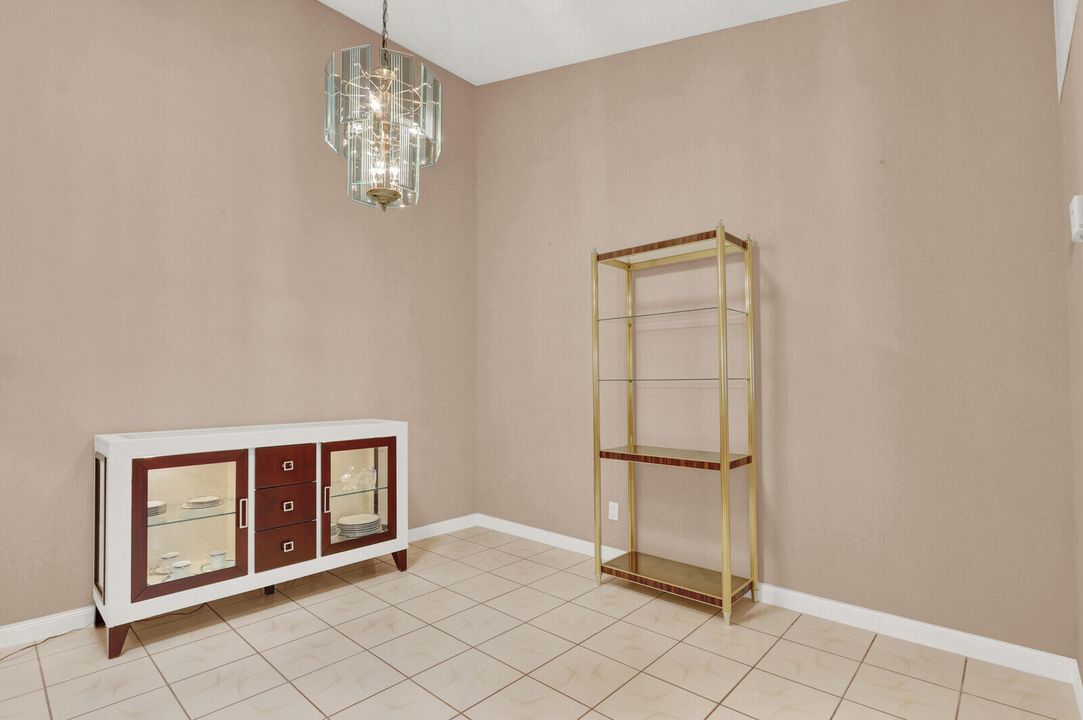 For Sale: $225,000 (2 beds, 2 baths, 1152 Square Feet)