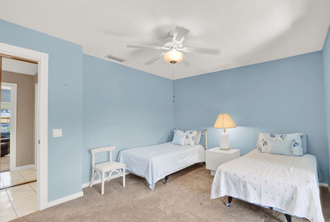 For Sale: $225,000 (2 beds, 2 baths, 1152 Square Feet)