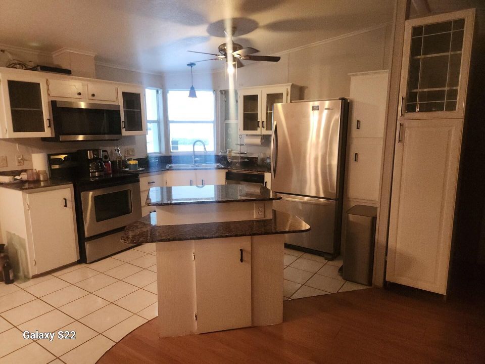 For Sale: $95,000 (3 beds, 2 baths, 1258 Square Feet)