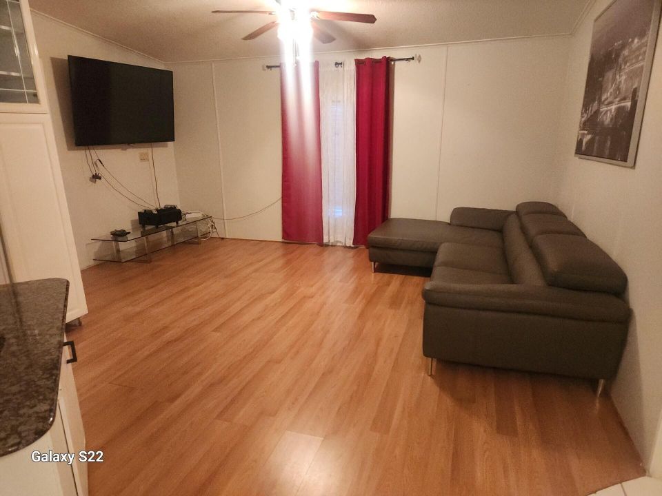 For Sale: $95,000 (3 beds, 2 baths, 1258 Square Feet)