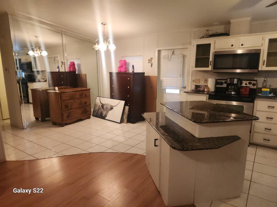 For Sale: $95,000 (3 beds, 2 baths, 1258 Square Feet)