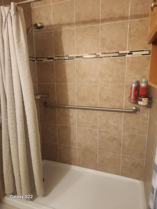 For Sale: $95,000 (3 beds, 2 baths, 1258 Square Feet)