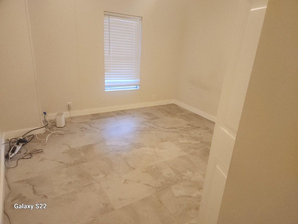 For Sale: $95,000 (3 beds, 2 baths, 1258 Square Feet)