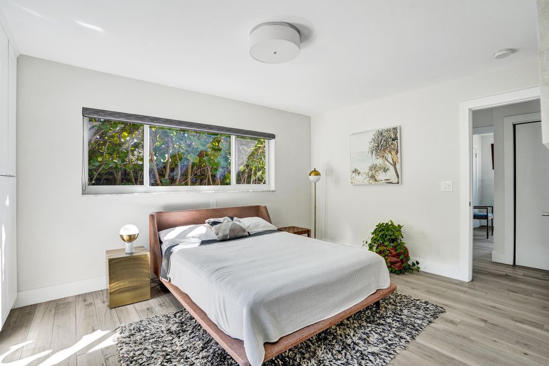 出租: $4,250 (2 贝兹, 2 浴室, 1145 平方英尺)