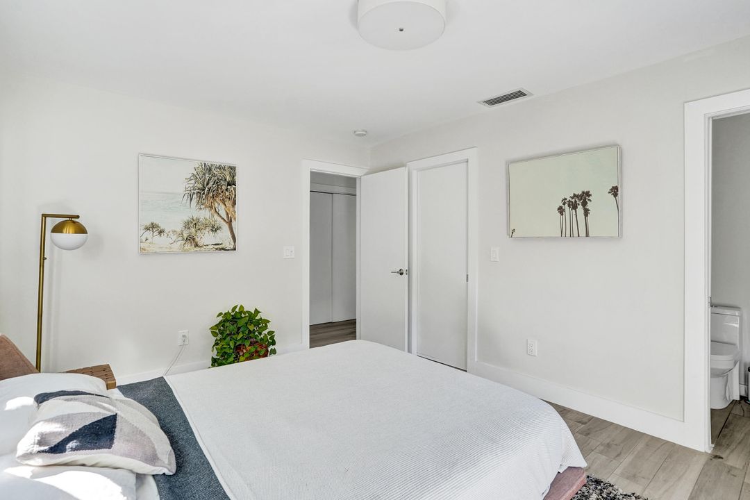 出租: $4,250 (2 贝兹, 2 浴室, 1145 平方英尺)