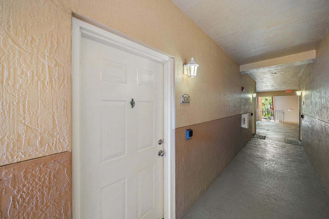 En Venta: $409,900 (2 camas, 2 baños, 1403 Pies cuadrados)