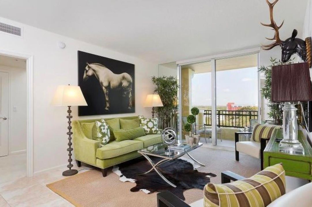 Recientemente alquilado: $3,300 (2 camas, 2 baños, 1171 Pies cuadrados)