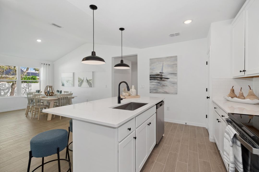 Active With Contract: $409,995 (4 beds, 3 baths, 2094 Square Feet)