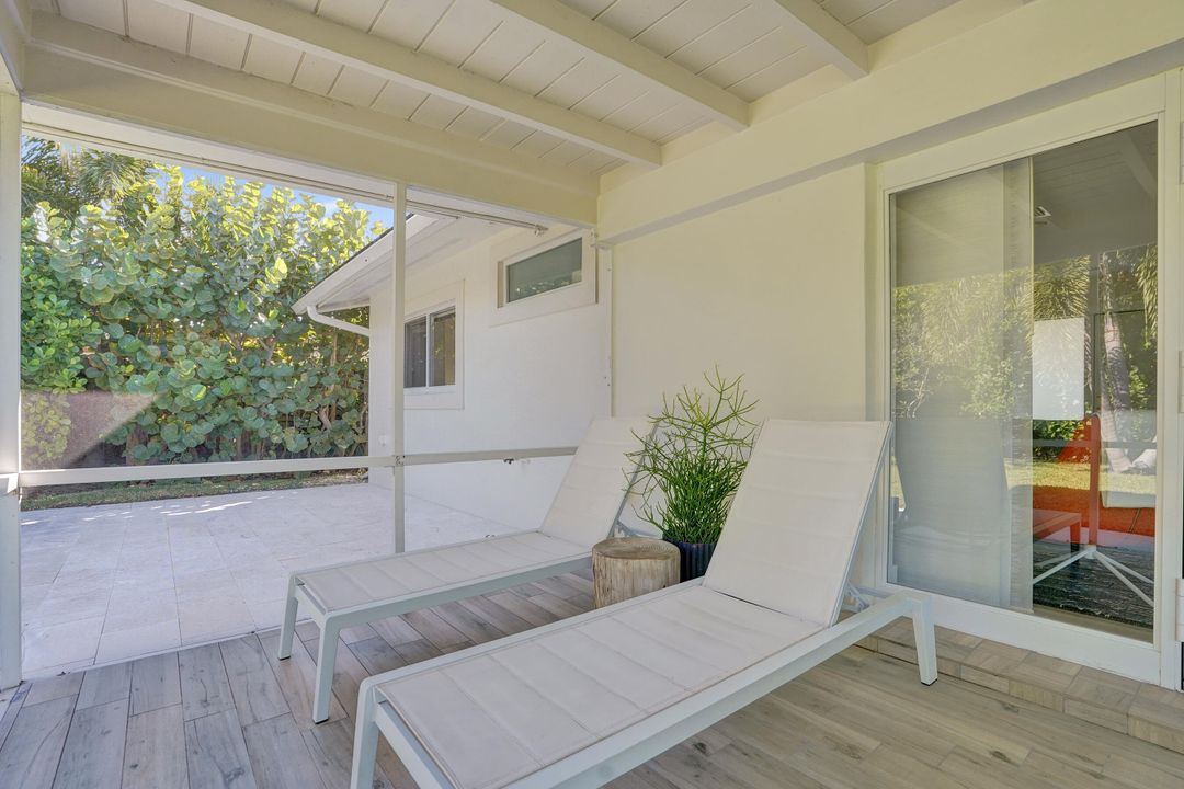 出租: $4,250 (2 贝兹, 2 浴室, 1145 平方英尺)