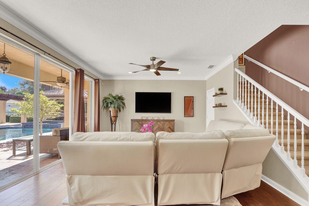 For Sale: $1,399,000 (4 beds, 3 baths, 2686 Square Feet)