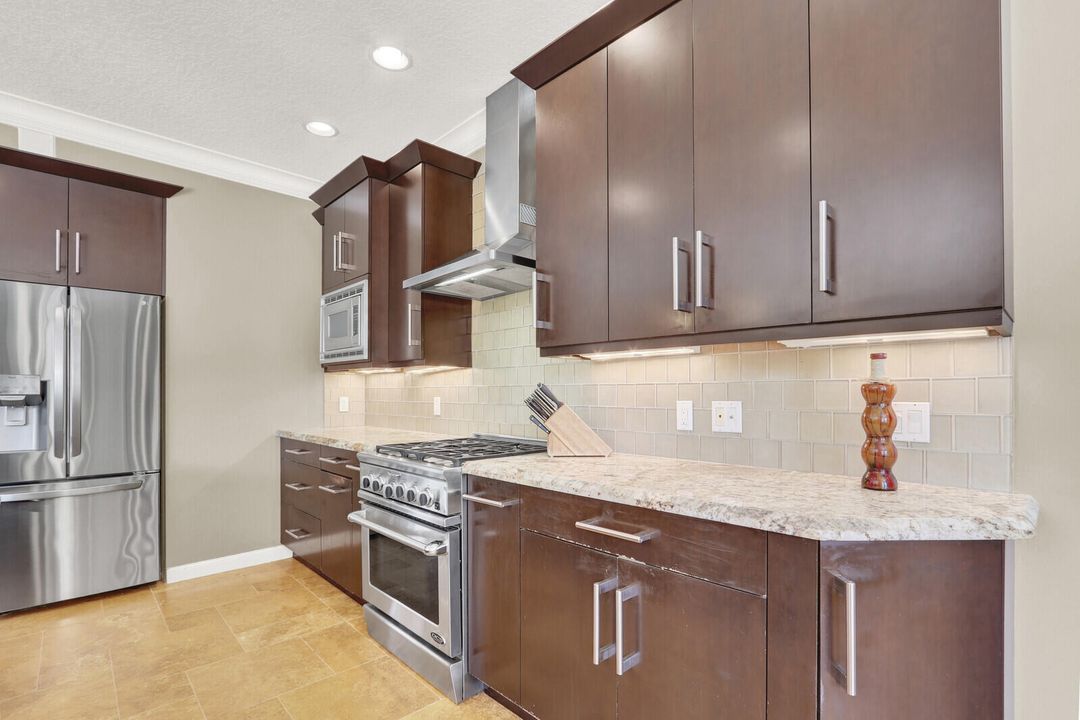 For Sale: $1,399,000 (4 beds, 3 baths, 2686 Square Feet)