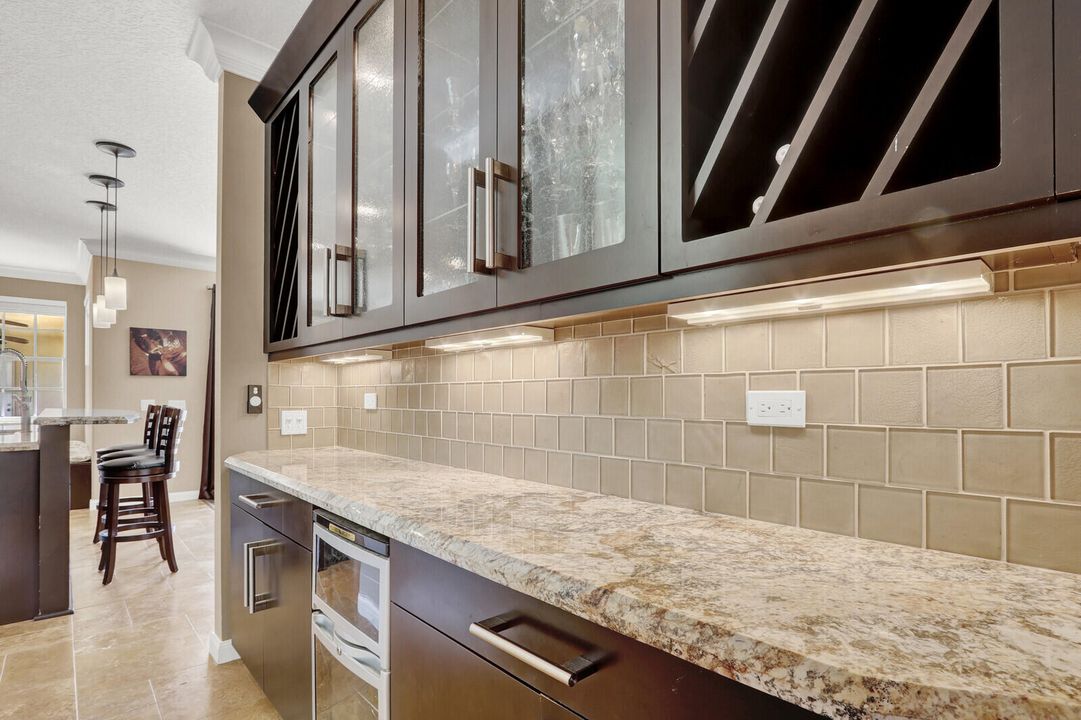 For Sale: $1,399,000 (4 beds, 3 baths, 2686 Square Feet)