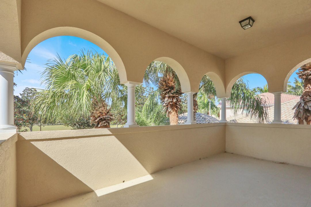 For Sale: $1,399,000 (4 beds, 3 baths, 2686 Square Feet)