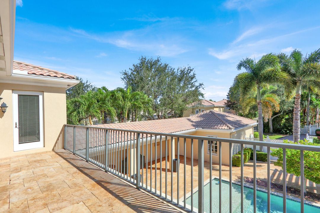 For Sale: $1,399,000 (4 beds, 3 baths, 2686 Square Feet)