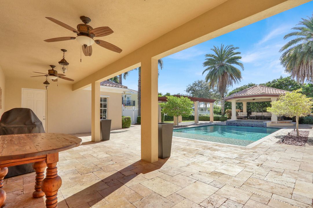 For Sale: $1,399,000 (4 beds, 3 baths, 2686 Square Feet)