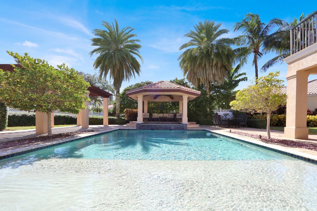 For Sale: $1,399,000 (4 beds, 3 baths, 2686 Square Feet)