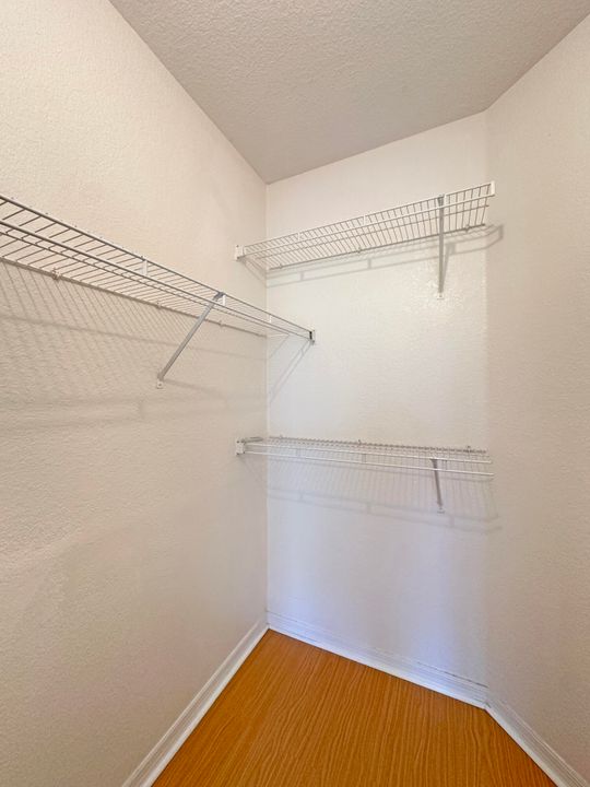 For Sale: $239,000 (2 beds, 2 baths, 1253 Square Feet)