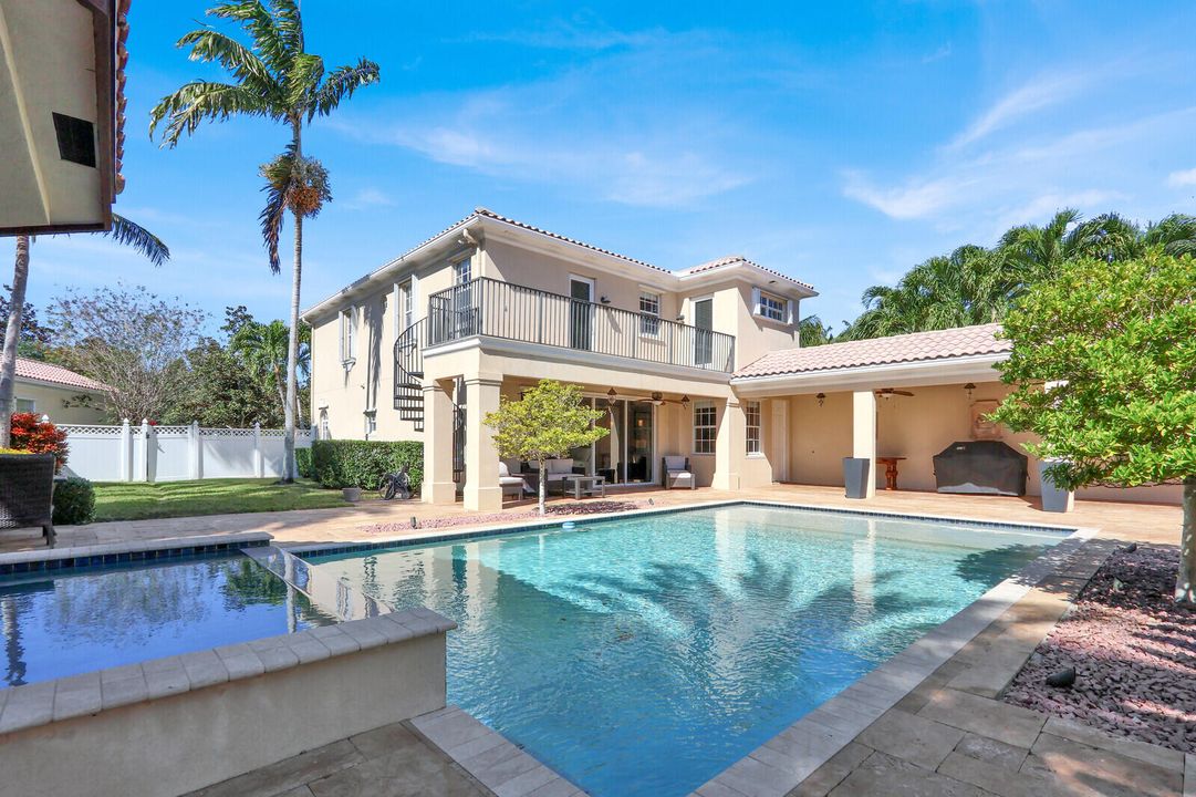 For Sale: $1,399,000 (4 beds, 3 baths, 2686 Square Feet)