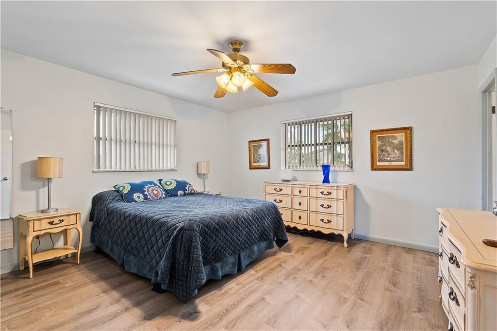 For Sale: $1,139,000 (3 beds, 2 baths, 1920 Square Feet)