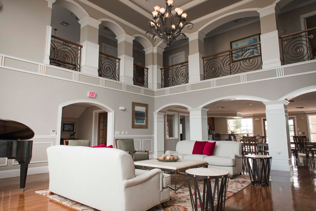 For Sale: $239,000 (2 beds, 2 baths, 1253 Square Feet)