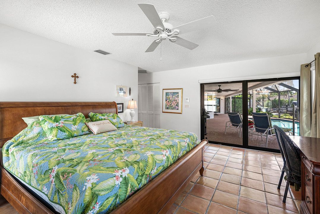 Под контрактом: $2,495,000 (3 спален, 2 ванн, 2310 Квадратных фут)