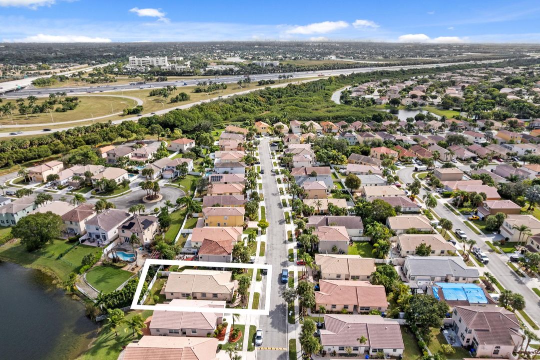 На продажу: $550,000 (4 спален, 2 ванн, 1590 Квадратных фут)