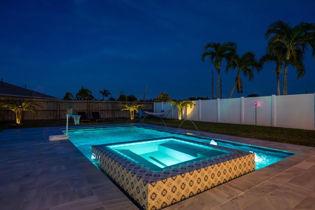 For Sale: $589,000 (3 beds, 2 baths, 1282 Square Feet)