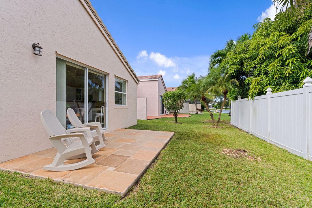 На продажу: $550,000 (4 спален, 2 ванн, 1590 Квадратных фут)