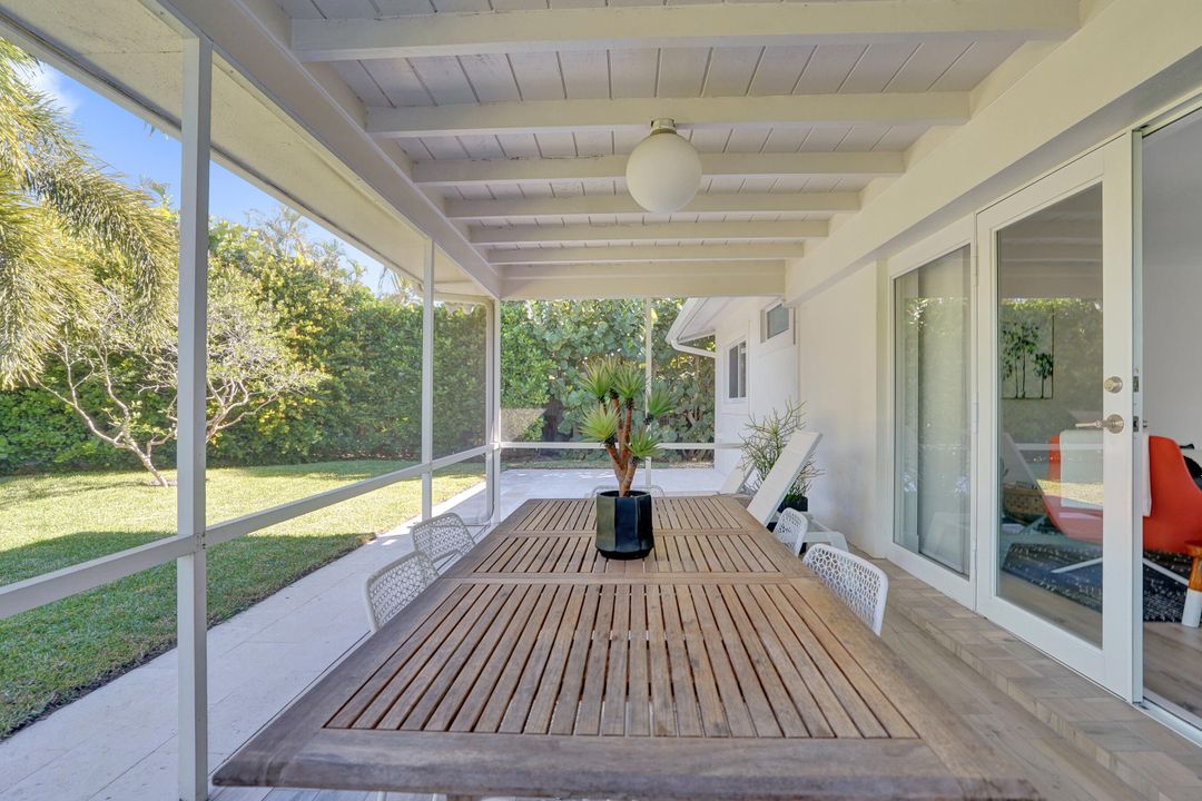 出租: $4,250 (2 贝兹, 2 浴室, 1145 平方英尺)