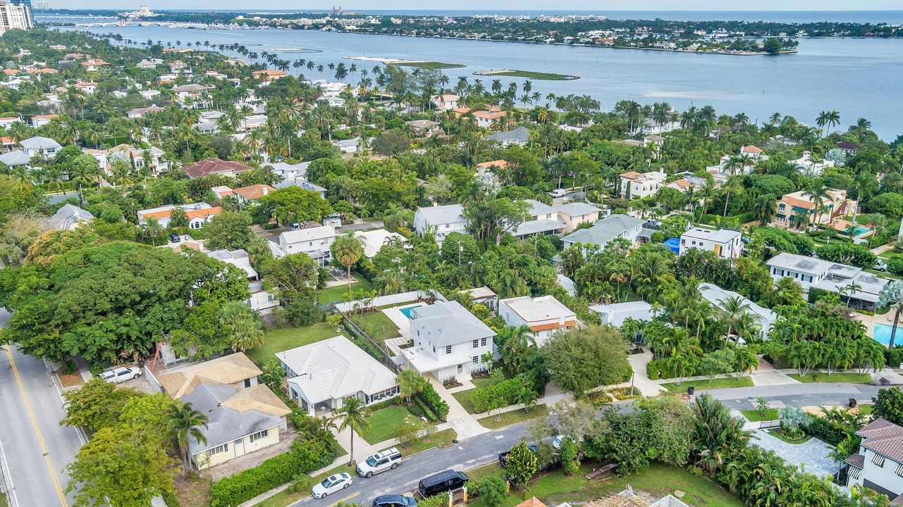 На продажу: $3,750,000 (4 спален, 3 ванн, 2882 Квадратных фут)