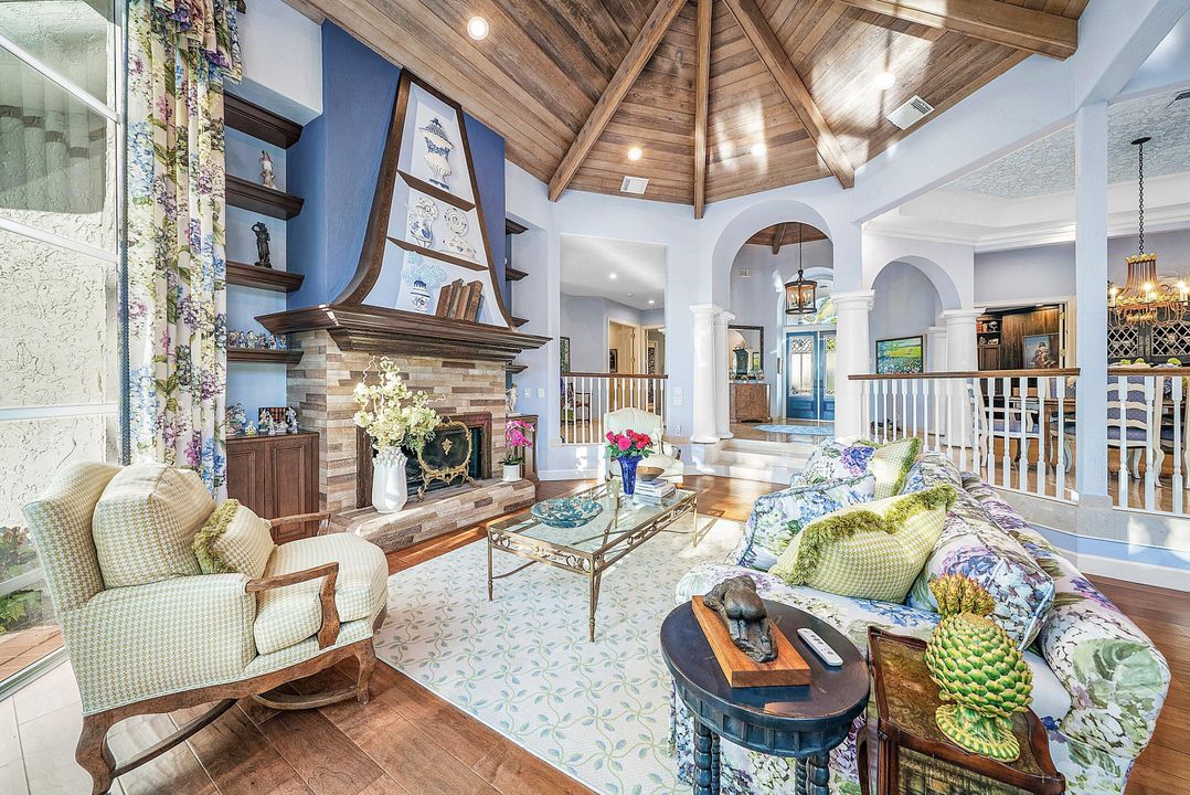 For Sale: $2,799,000 (3 beds, 4 baths, 4386 Square Feet)