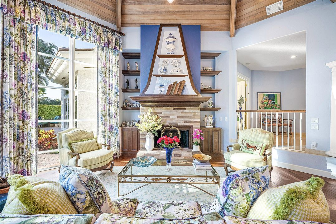 For Sale: $2,799,000 (3 beds, 4 baths, 4386 Square Feet)