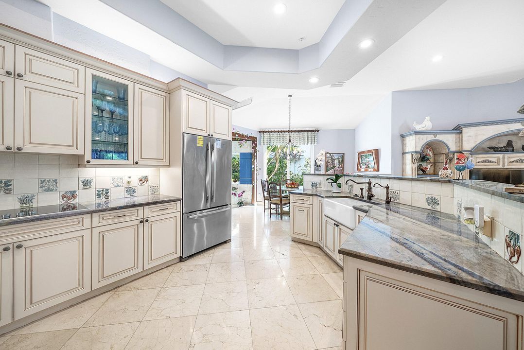 For Sale: $2,799,000 (3 beds, 4 baths, 4386 Square Feet)