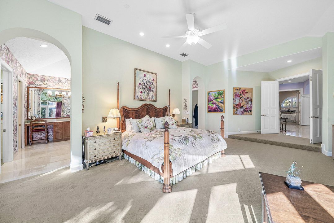 For Sale: $2,799,000 (3 beds, 4 baths, 4386 Square Feet)