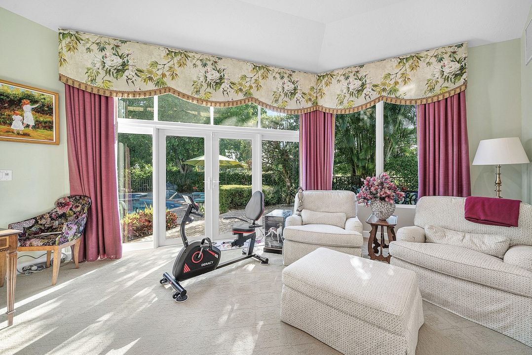 For Sale: $2,799,000 (3 beds, 4 baths, 4386 Square Feet)