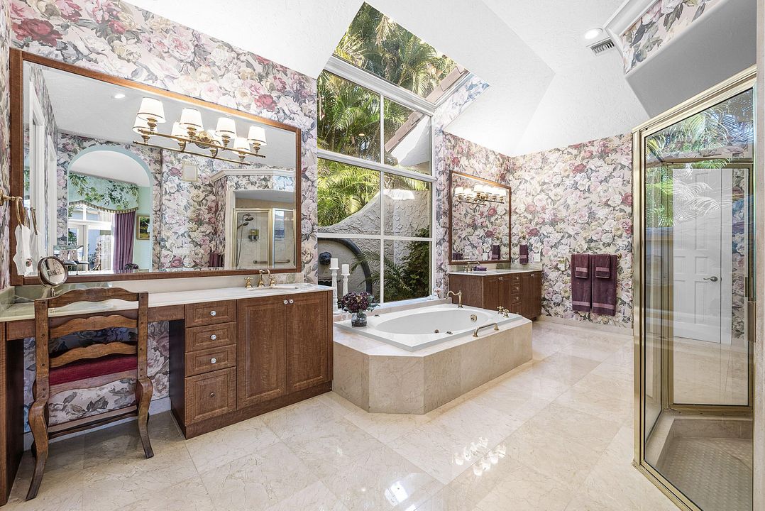 For Sale: $2,799,000 (3 beds, 4 baths, 4386 Square Feet)