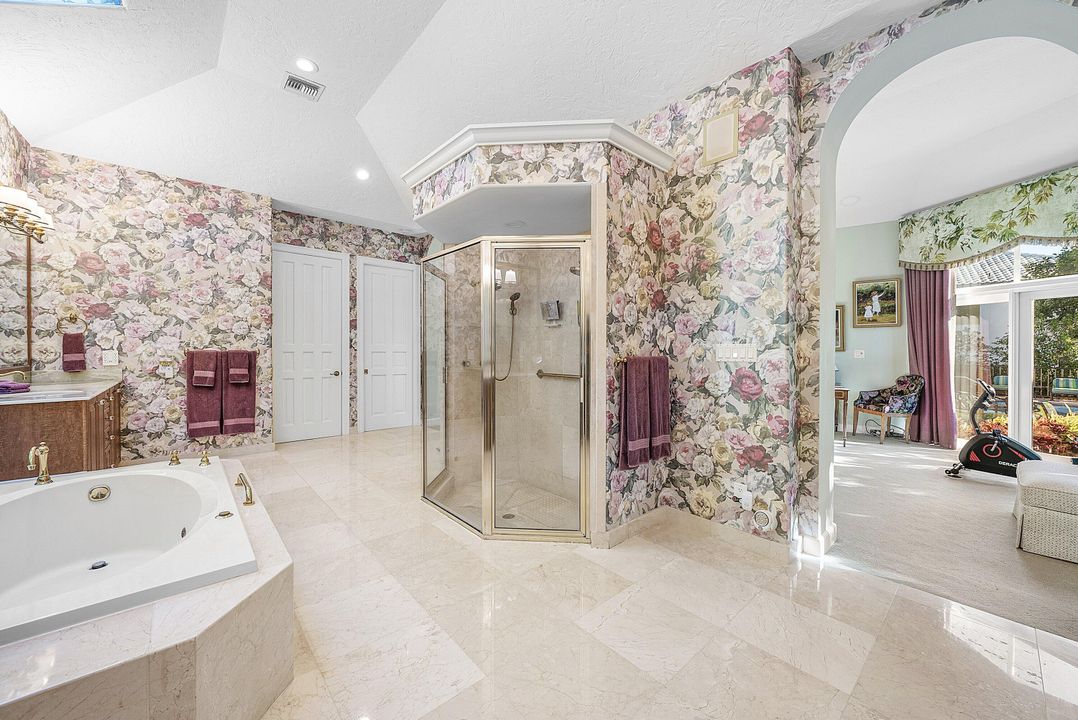 For Sale: $2,799,000 (3 beds, 4 baths, 4386 Square Feet)