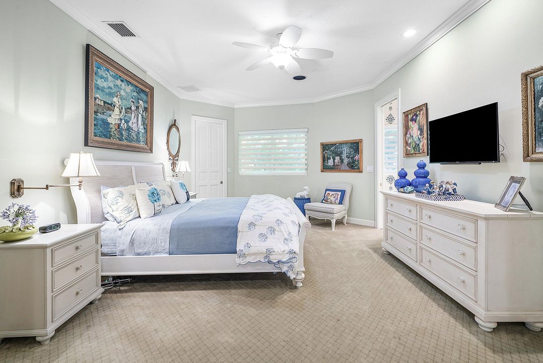 For Sale: $2,799,000 (3 beds, 4 baths, 4386 Square Feet)