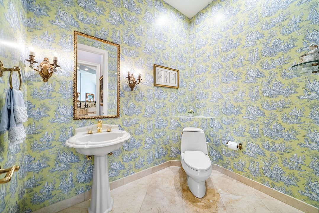 For Sale: $2,799,000 (3 beds, 4 baths, 4386 Square Feet)