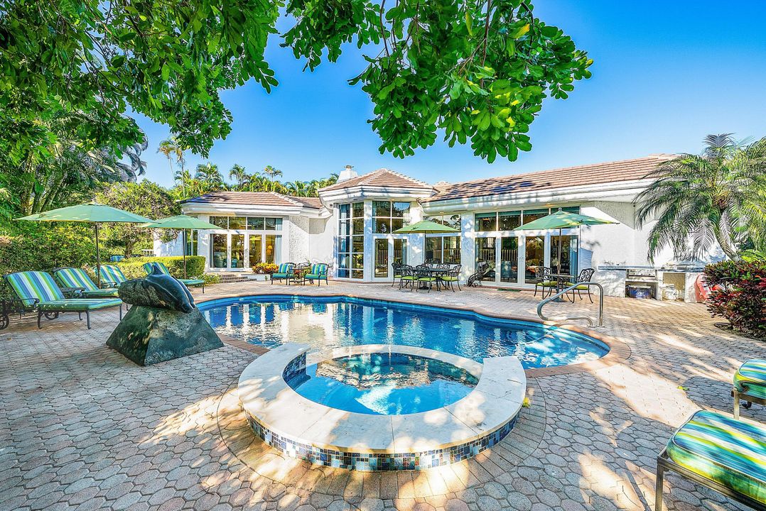 For Sale: $2,799,000 (3 beds, 4 baths, 4386 Square Feet)