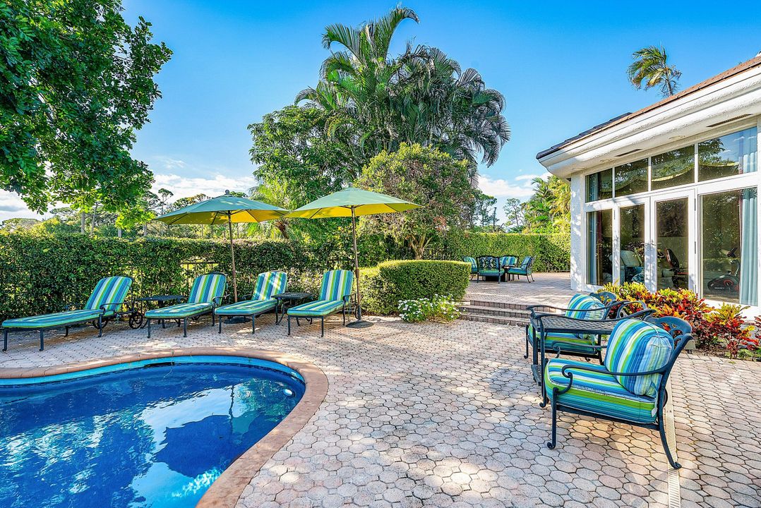 For Sale: $2,799,000 (3 beds, 4 baths, 4386 Square Feet)